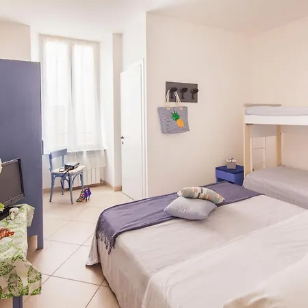 Mimosa Hotel